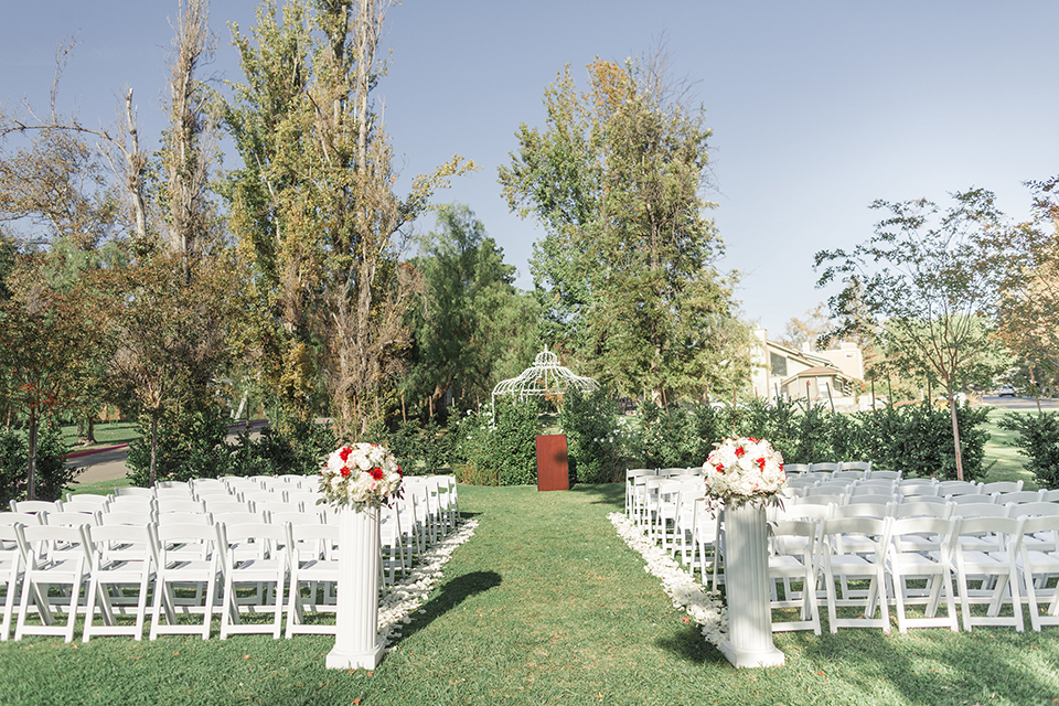 Autumn-inspired-wedding-at-coto-valley-country-club-ceremony-set-up