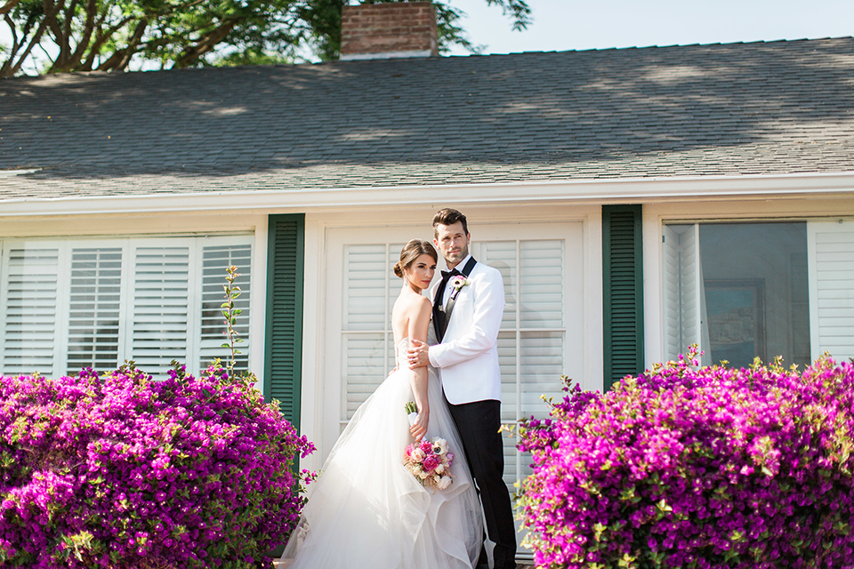 Santa-barbara-outdoor-wedding-bride-and-groom-hugging