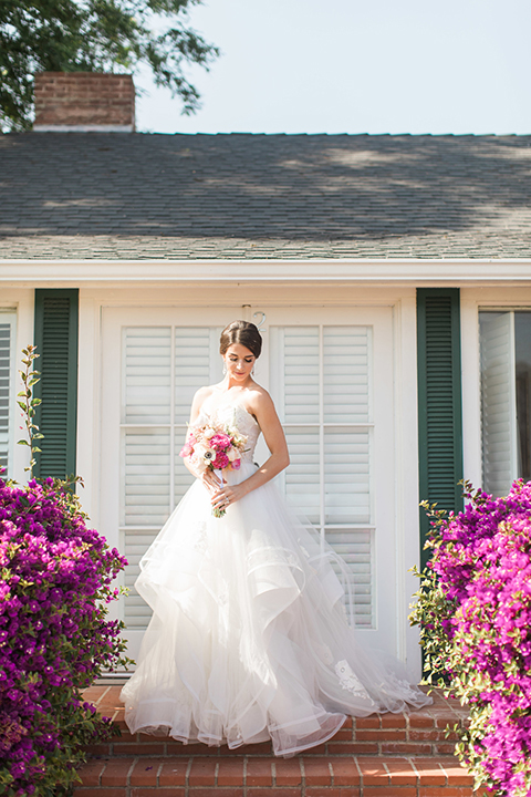 Santa-barbara-outdoor-wedding-bride-holding-bouquet