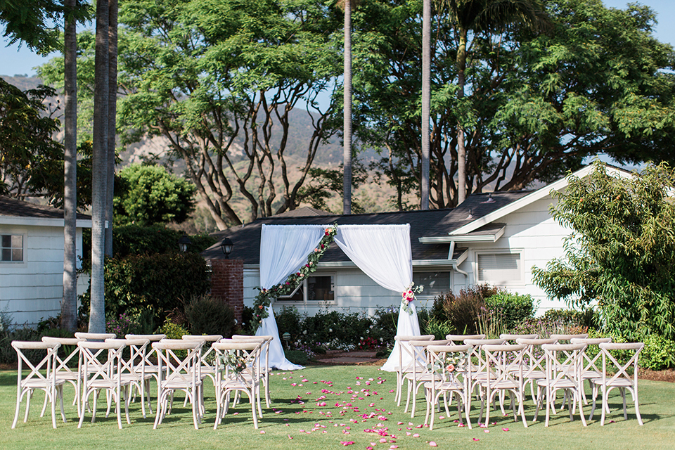 Santa-barbara-outdoor-wedding-ceremony-set-up