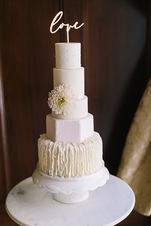 Los-angeles-wedding-at-the-majestic-wedding-cake
