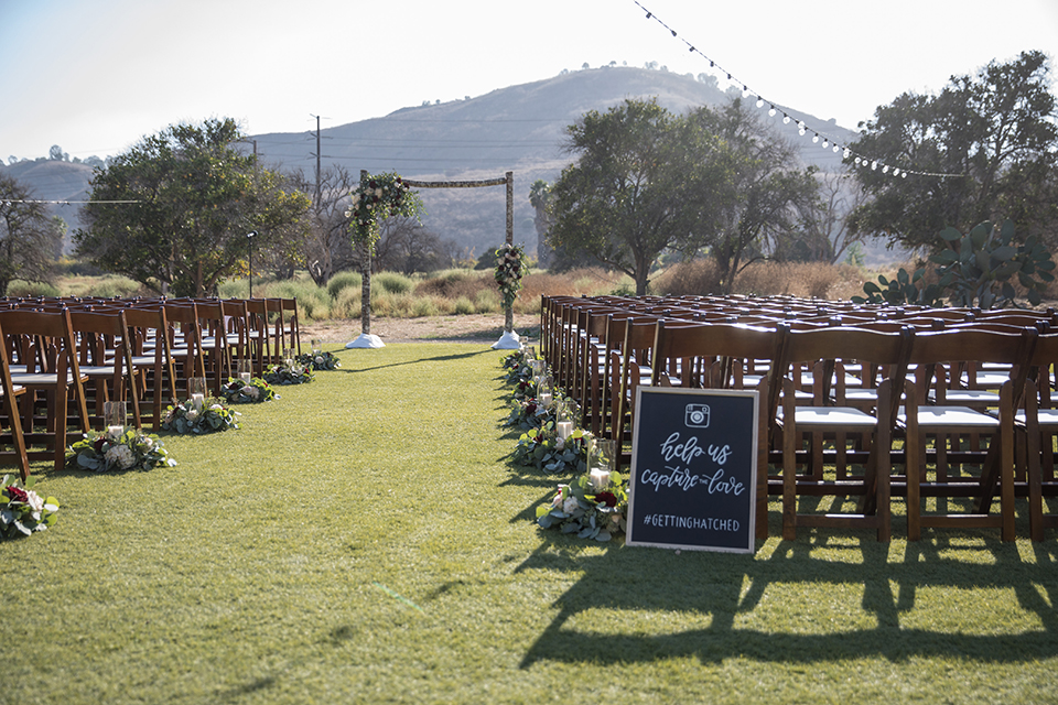 Orange-county-wedding-at-the-hamilton-oaks-winery-ceremony-set-up