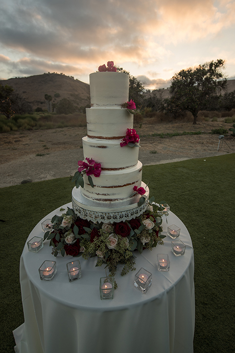 Orange-county-wedding-at-the-hamilton-oaks-winery-wedding-cake