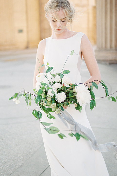 San-francisco-palace-wedding-shoot-bride-holding-bouquet