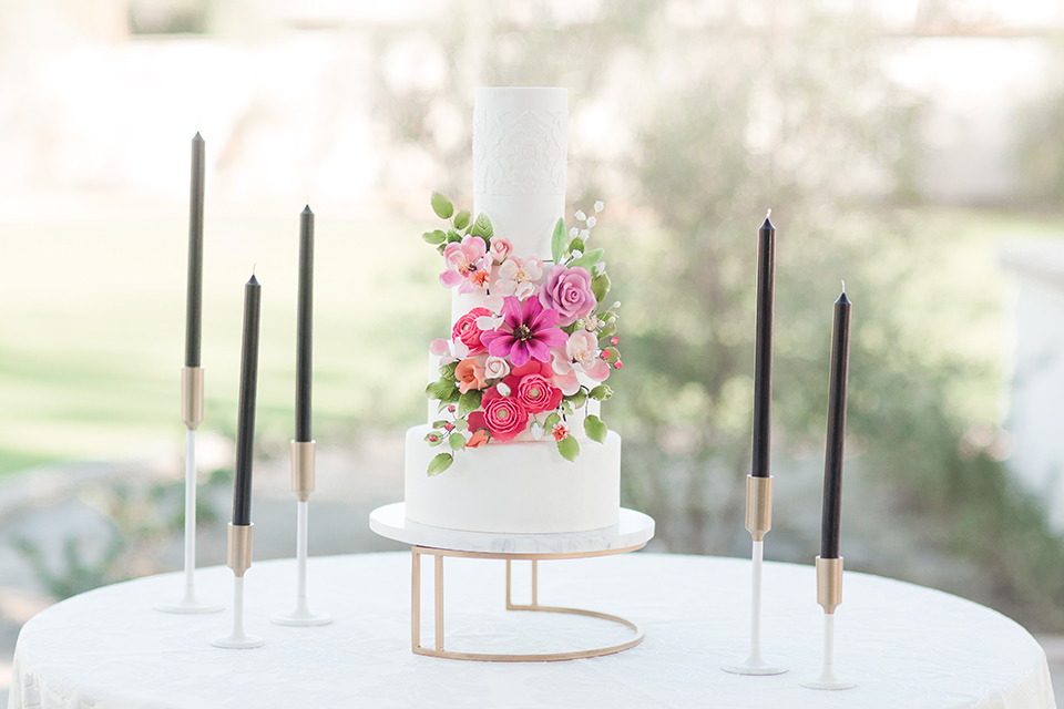 Palm-springs-wedding-shoot-at-old-polo-estate-wedding-cake