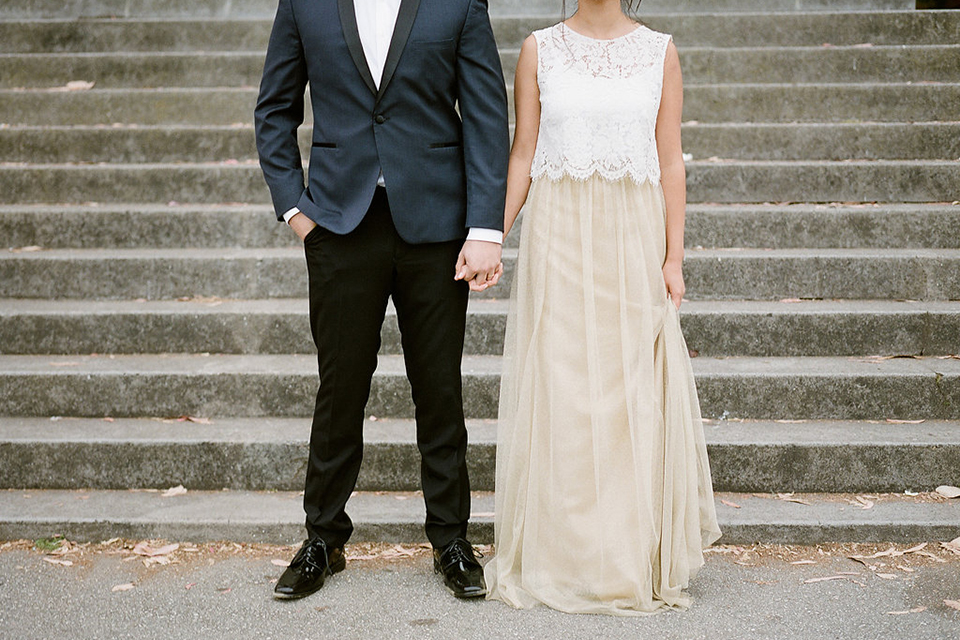 San-francisco-wedding-shoot-at-the-golden-gate-park-bride-and-groom-standing-holding-hands-close-up