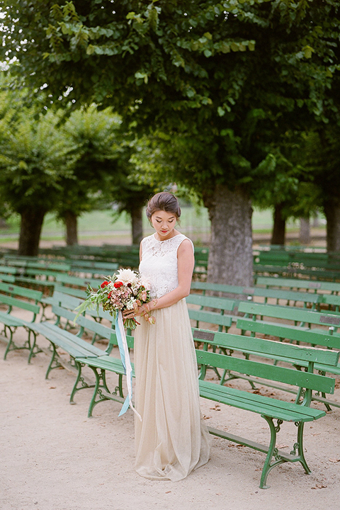 San-francisco-wedding-shoot-at-the-golden-gate-park-bride-holding-bouquet