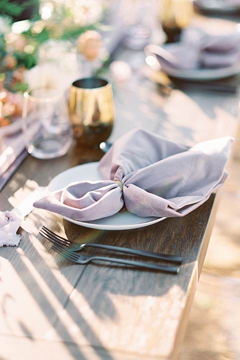 Joshua-tree-wedding-shoot-at-the-ruin-venue-table-set-up-with-place-setting