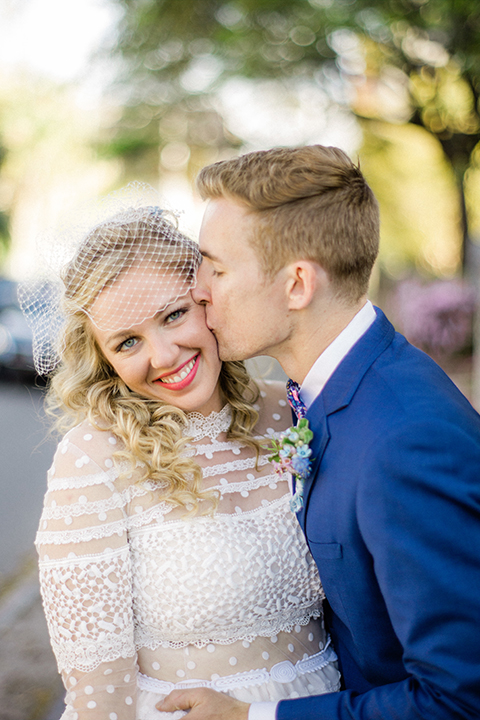 South-carolina-summer-outdoor-wedding-at-the-wickliffe-house-bride-and-groom-kissing