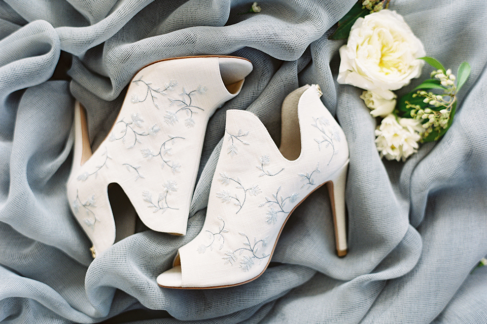 Los-angeles-modern-wedding-at-fd-photo-studio-wedding-shoes