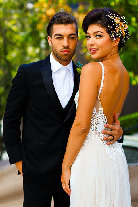 Downtown-los-angeles-wedding-shoot-at-oue-skyspace-bride-and-groom-hugging