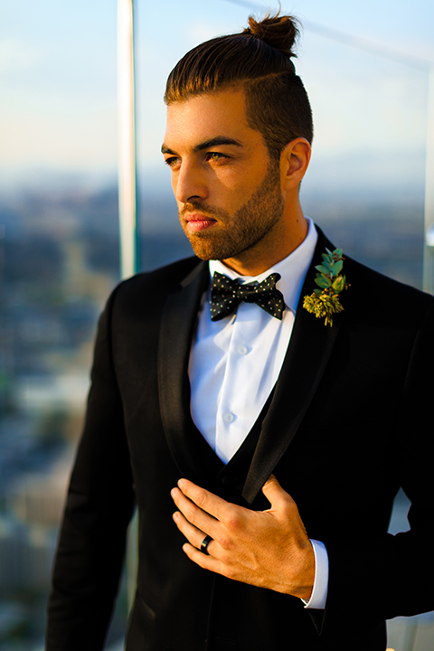 Downtown-los-angeles-wedding-shoot-at-oue-skyspace-groom-black-tuxedo-bowtie-close-up