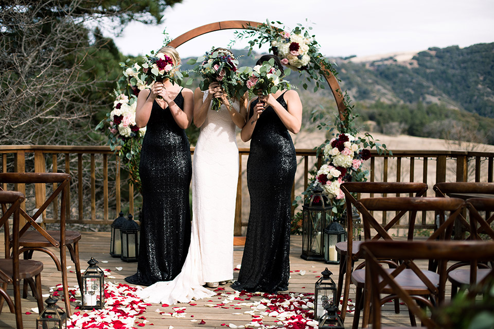 sacred-mountain-shoot-bridesmaids-with-flowers-over-their-faces