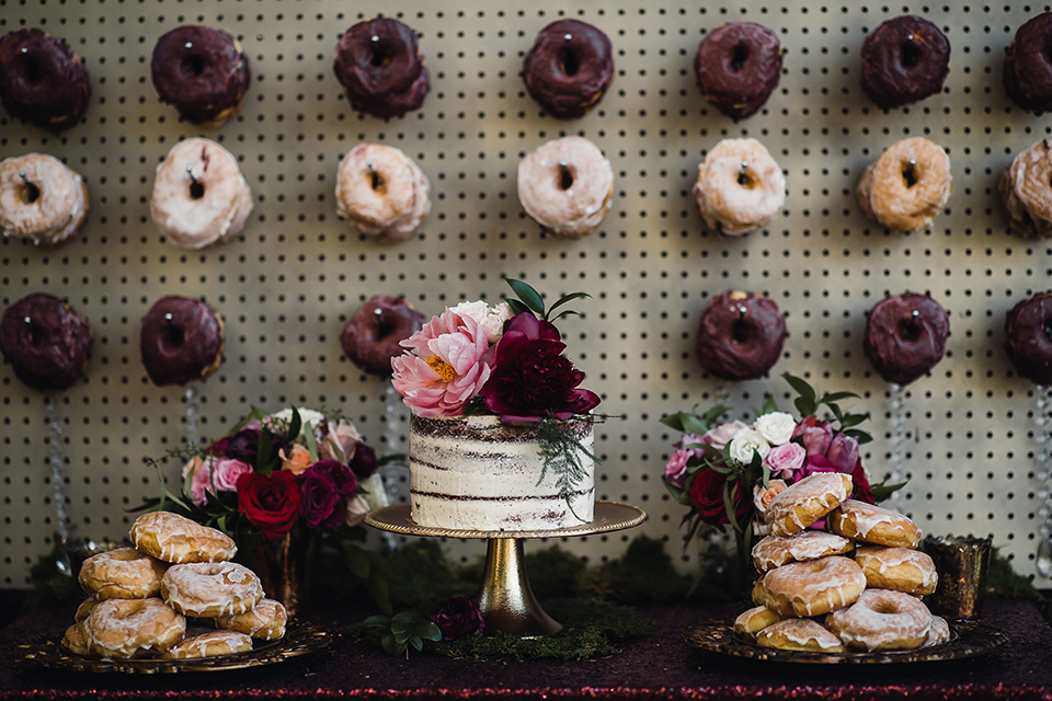 saddle-peak-donut-wall