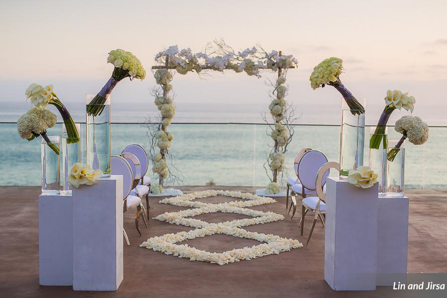 Laguna-beach-outdoor-wedding-same-sex-ceremony-set-up