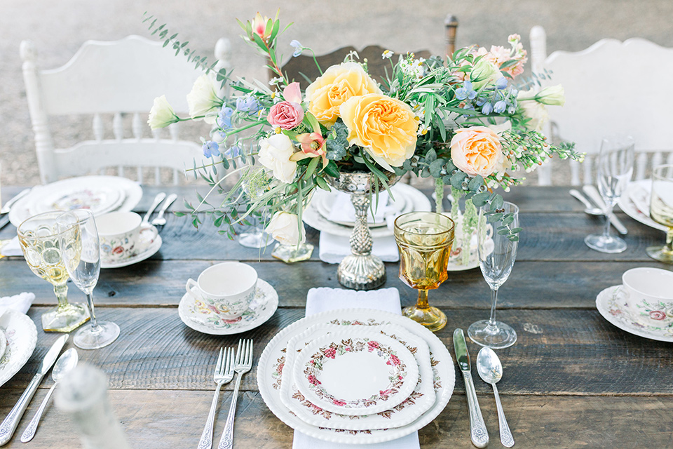 alice-in-wonderland-shoot-table-decor-and-placement