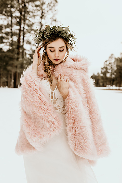 Arizona-Elopement-Shoot-bride-in-pink-wrap