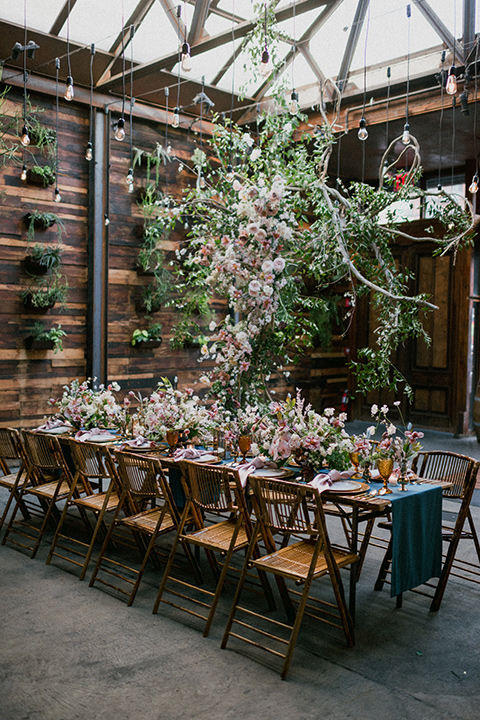 Brooklyn-Shoot-reception-table-and-hanging-plants