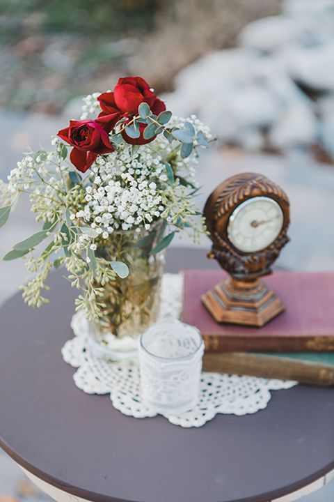 chateau-raquel-romantic-wedding-table-florals