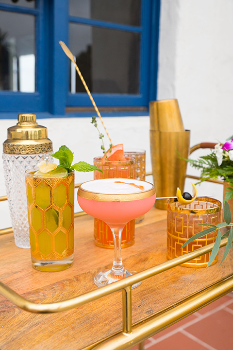 Ole-Hanson-Beach-Club-cocktails