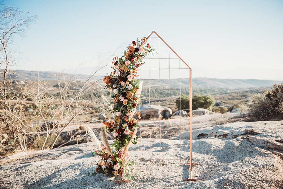 Moonflower-Ranch-Shoot-ceremony-geometric-arch