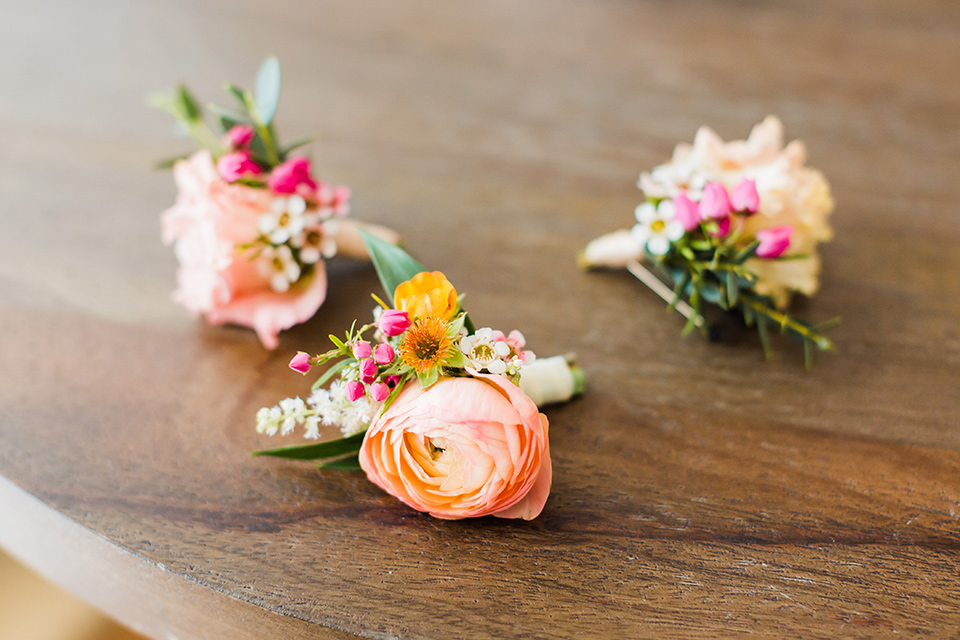 Supriya-and-Chris-wedding-groomsmen-florals
