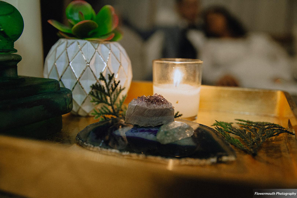 gather-venues-décor-candles-and-geode-décor-on-the-tables