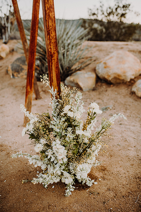  white flowers at the ceremony