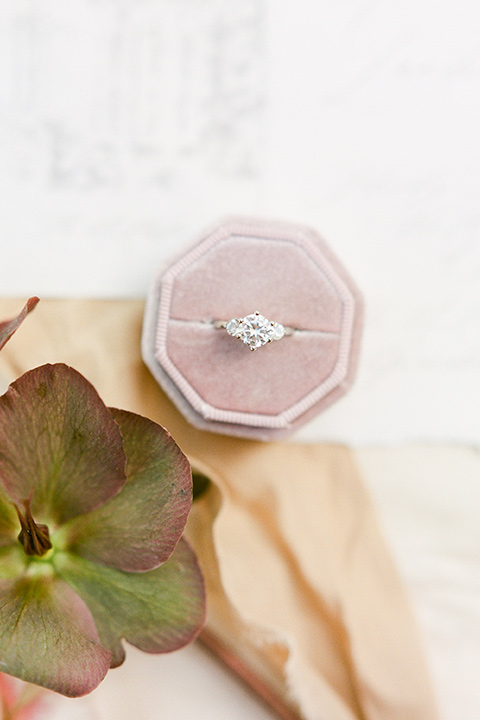  vintage style ring in a rose pink velvet box