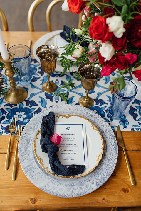  spanish inspired wedding with pink and cobalt wedding décor 