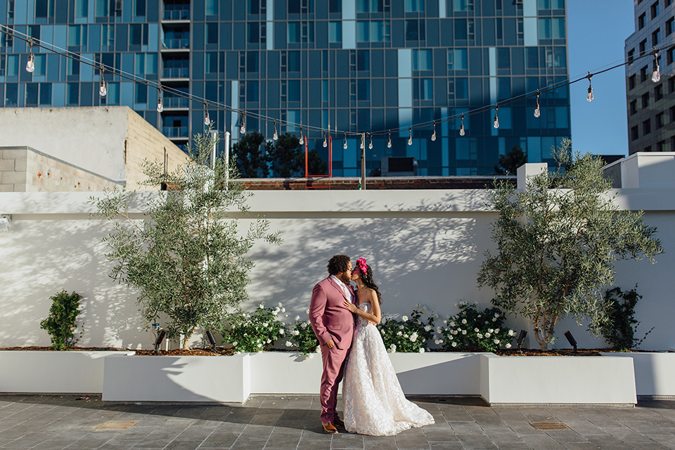  spanish inspired wedding with pink and cobalt wedding décor 